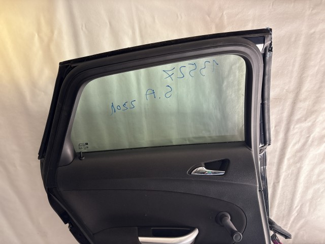 13527 Opel Astra J Bal hátsó Ajtó Fekete Z20r 5 ajtós