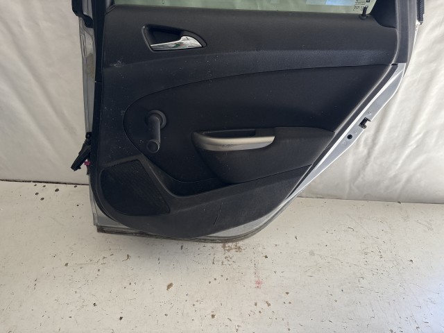 13529 Opel Astra J Jobb hátsó Ajtó Ezüst z176 5 AJTÓS