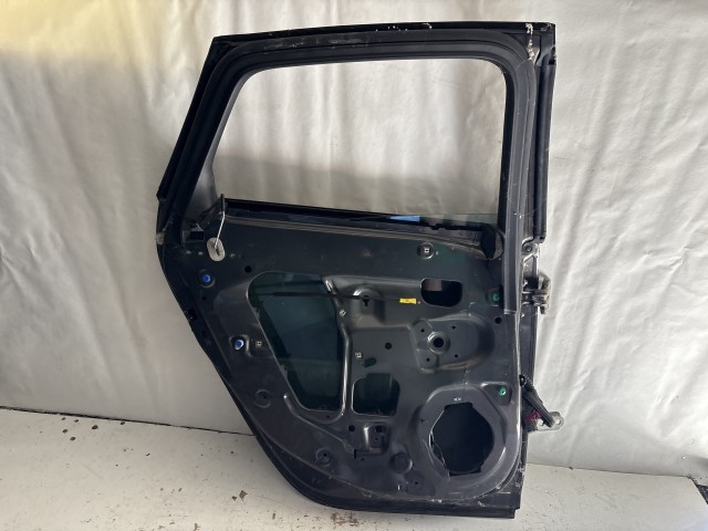 13533 Opel Astra J Bal hátsó Ajtó Fekete z20r 5 ajtós