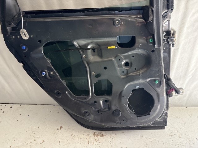 13533 Opel Astra J Bal hátsó Ajtó Fekete z20r 5 ajtós