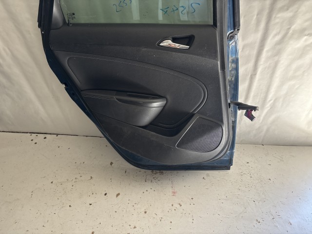 13539 Opel Astra J Bal hátsó Ajtó Festett Z22s 5 ajtós