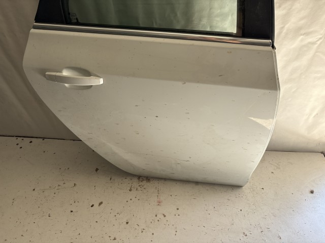13541 Opel Astra J Jobb hátsó Ajtó Fehér 5 ajtós