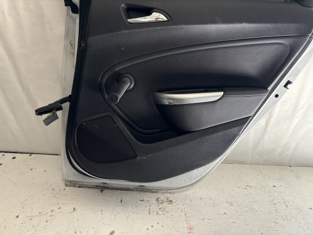 13542 Opel Astra J sedan Jobb hátsó Ajtó Fehér