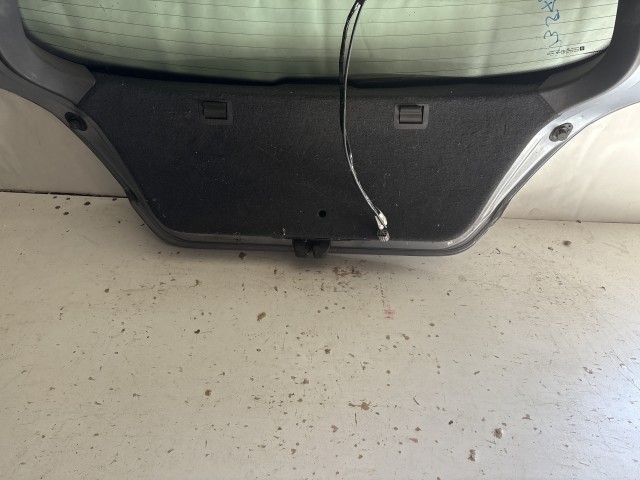 13548 Opel Astra H 2004-2010 Csomagtérajtó Használt Z163 Ezüst