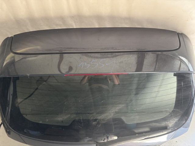 13551 Ford Fiesta Mk6 2008-2019 Csomagtérajtó Használt  Fekete a képen látható sérüléssel