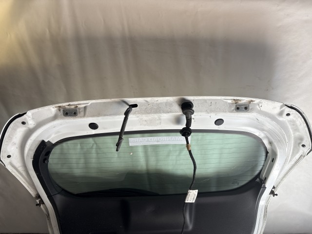 13556 Ford Fiesta Mk6 2008-2019 Csomagtérajtó Használt  Fehér