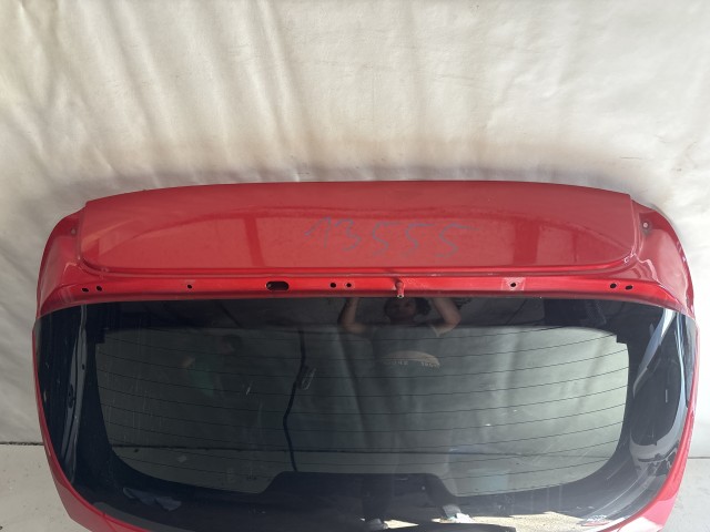 13555 Ford Fiesta Mk6 2008-2019 Csomagtérajtó Használt  Piros