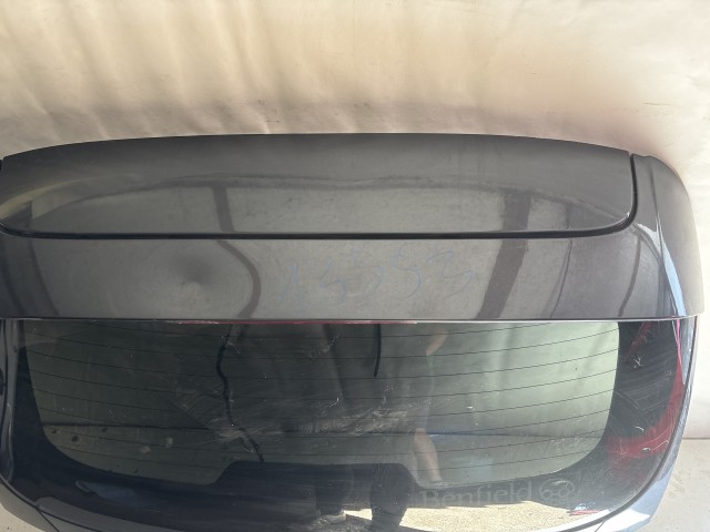 13553 Ford Fiesta Mk6 2008-2019 Csomagtérajtó Használt  Fekete a képen látható sérüléssel