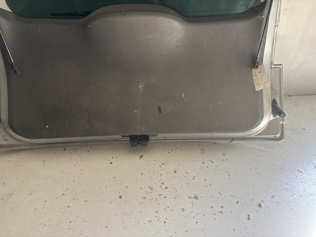 13558 Ford C-max 2010-2019 Csomagtérajtó Használt  Ezüst