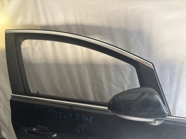 13561 Opel Astra J Jobb első Ajtó Fekete Z20r