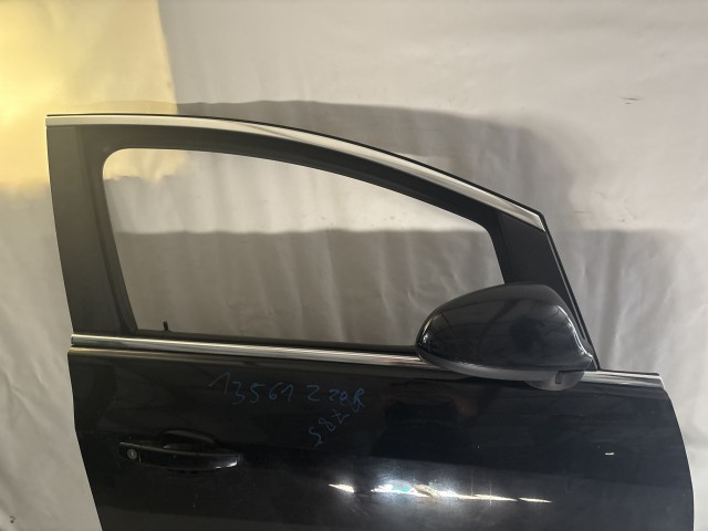 13561 Opel Astra J Jobb első Ajtó Fekete Z20r