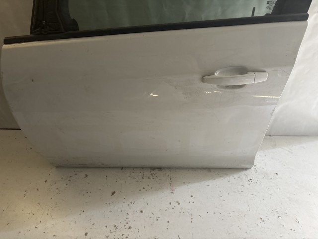 13560 Opel Astra J Használt Bal első Ajtó Fehér