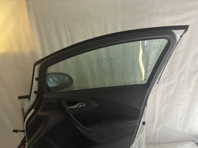 13564 Opel Astra J Jobb első Ajtó Fehér