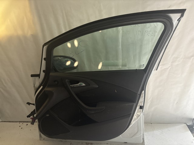 13570 Opel Astra J Jobb első Ajtó Fehér