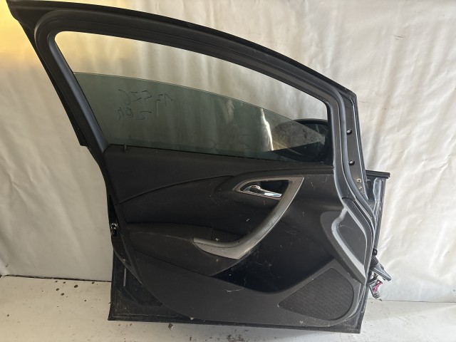 13576 Opel Astra J Bal első Ajtó Fekete Z20r