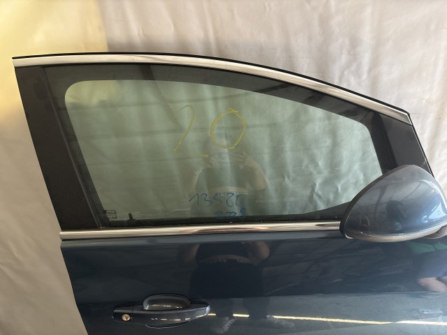 13580 Opel Astra J Jobb első Ajtó Z22s Kék