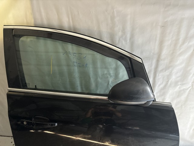 13581 Opel Astra J Jobb első Ajtó Fekete Z20r