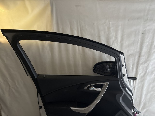 13584 Opel Astra J Bal első Ajtó Ezüst Z176