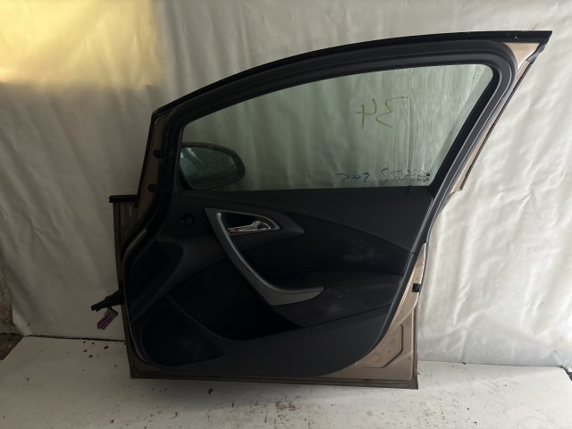 13587 Opel Astra J Jobb első Ajtó Barna