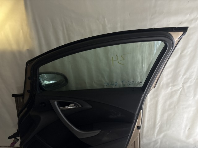13587 Opel Astra J Jobb első Ajtó Barna