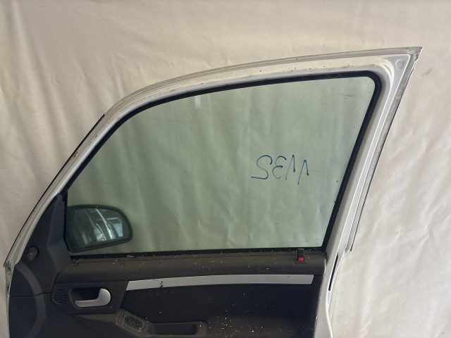 1132 Opel Meriva A Jobb első Ajtó Fehér