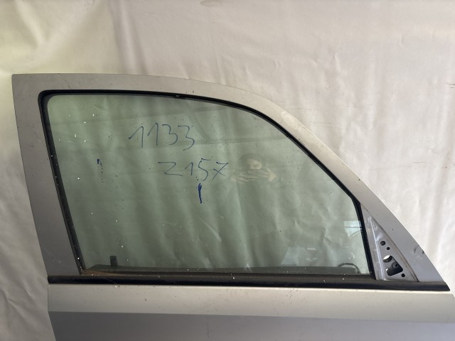 1133 Opel Meriva A Jobb első Ajtó Ezüst Z157