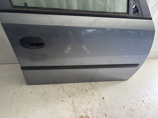 1126 Opel Meriva A  Jobb első Ajtó Ezüst Z163