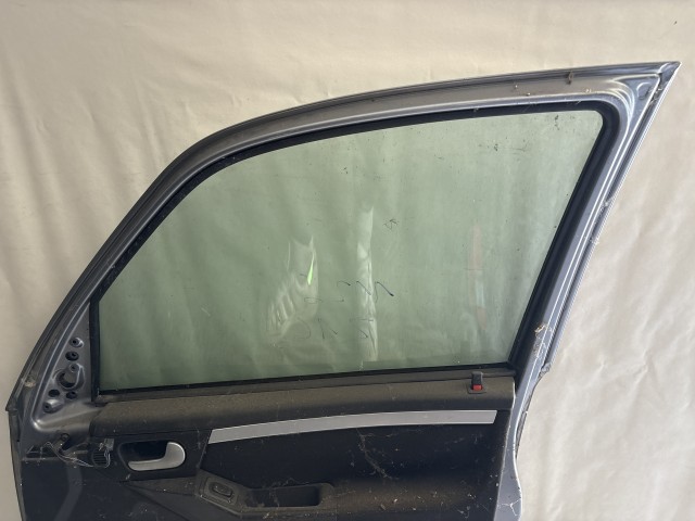 1126 Opel Meriva A  Jobb első Ajtó Ezüst Z163