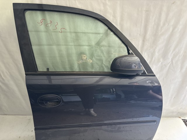 13637 Opel Meriva A 2003-2010 Jobb első Ajtó Használt Fekete Z168 a képen látható sérüléssel