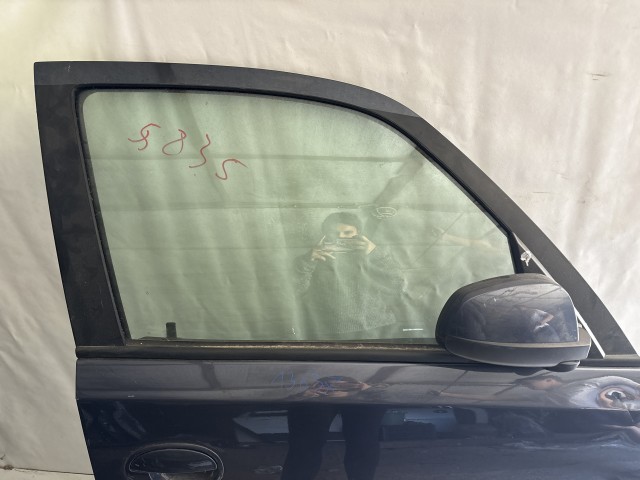13637 Opel Meriva A 2003-2010 Jobb első Ajtó Használt Fekete Z168 a képen látható sérüléssel