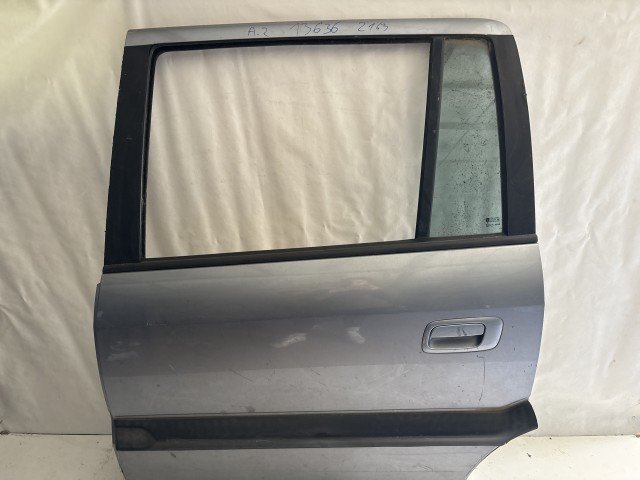 13636 Opel Meriva A 2003-2010 Bal hátsó Ajtó Használt Ezüst Z163