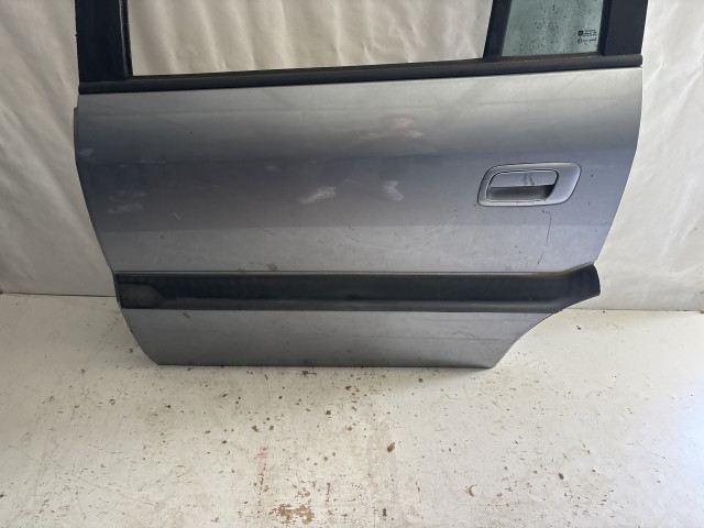 13636 Opel Meriva A 2003-2010 Bal hátsó Ajtó Használt Ezüst Z163