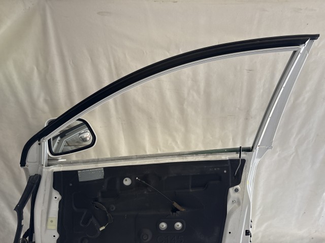 13639 Opel Antara 2006-2015 Jobb első Ajtó Használt Fehér