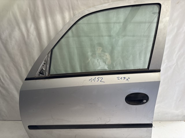 1152 Opel Meriva A Bal első 2003-2010 Ajtó Használt Ezüst Z157