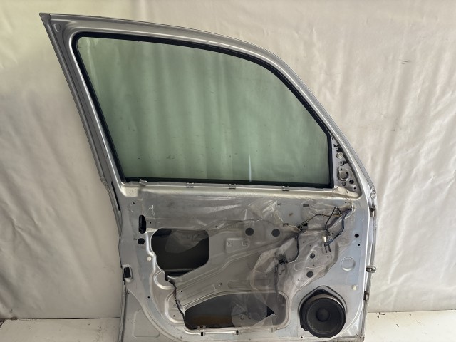 1152 Opel Meriva A Bal első 2003-2010 Ajtó Használt Ezüst Z157