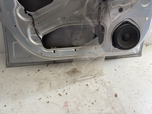 1152 Opel Meriva A Bal első 2003-2010 Ajtó Használt Ezüst Z157