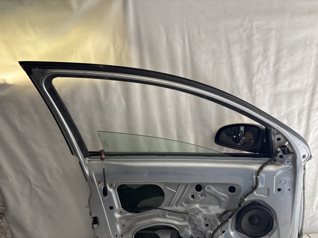 1158 Opel Vectra C 2002-2008 Bal első Ajtó Ezüst Z157