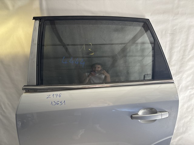 13651 Opel Antara 2006-2015 Bal hátsó Ajtó Használt Ezüst Z176