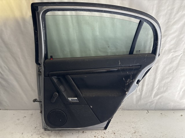13654 Opel Vectra C 2002-2008 Sedan Jobb hátsó Ajtó Használt Ezüst