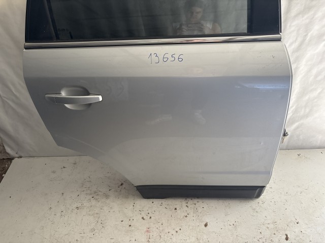 13656 Opel Antara 2006-2015 Ajtó Használt Jobb hátsó Ezüst 