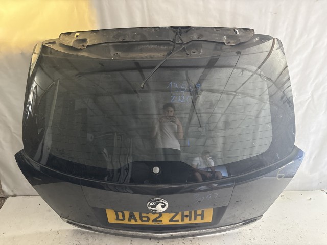 13659 Opel Antara 2006-2015 Csomagtérajtó Használt Fekete Z22c