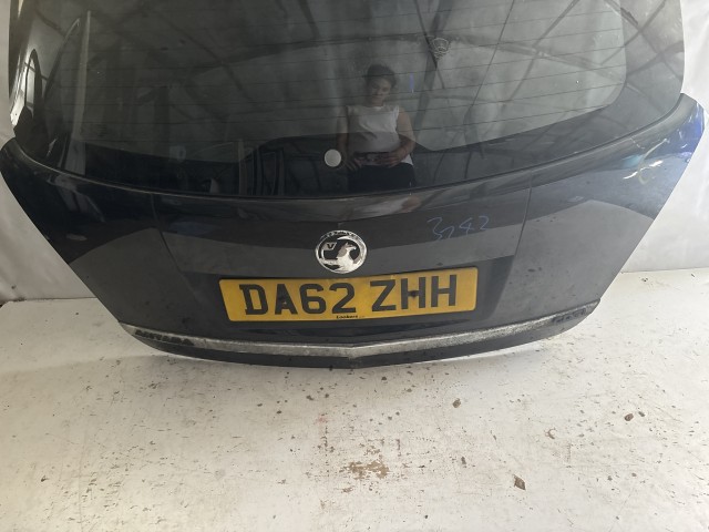 13659 Opel Antara 2006-2015 Csomagtérajtó Használt Fekete Z22c