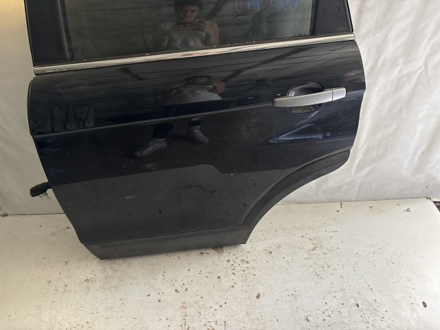 997 Chevrolet Captiva 2006-2018 Bal hátsó Ajtó Fekete