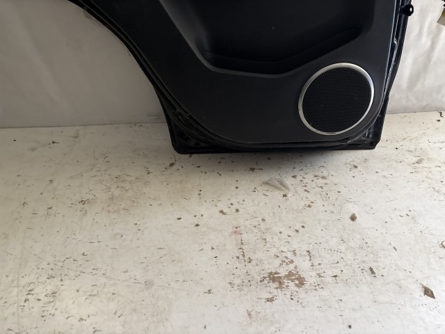 997 Chevrolet Captiva 2006-2018 Bal hátsó Ajtó Fekete