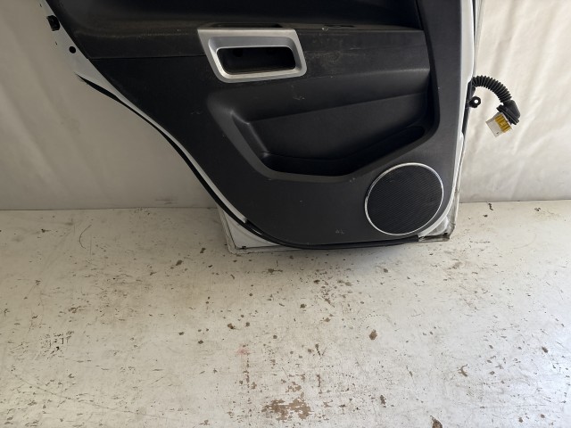 13669 Opel Antara 2006-2015 Bal hátsó Ajtó Fehér