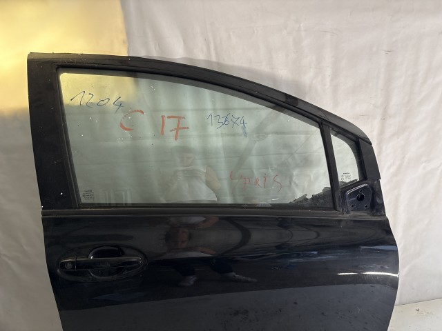 13674 Toyota Yaris II. 2005-2011 Jobb első Ajtó Fekete
