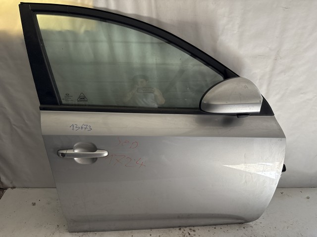 13673 Kia Ceed I. 2006-2009 Jobb első  Ajtó Használt Szürke