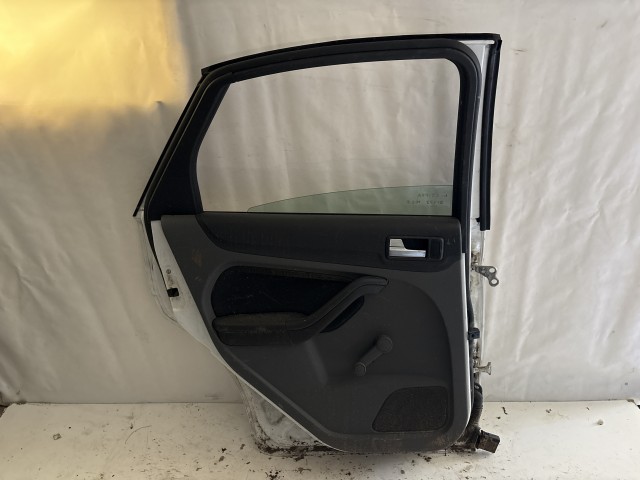 13677 Ford Focus II. 2004-2011 Bal hátsó Ajtó Fehér 5 ajtós