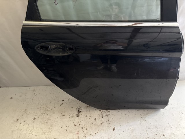 13679 Ford Fiesta Mk6 2008-2019 Jobb hátsó Ajtó Fekete