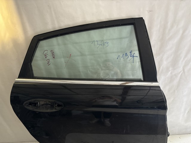 13679 Ford Fiesta Mk6 2008-2019 Jobb hátsó Ajtó Fekete